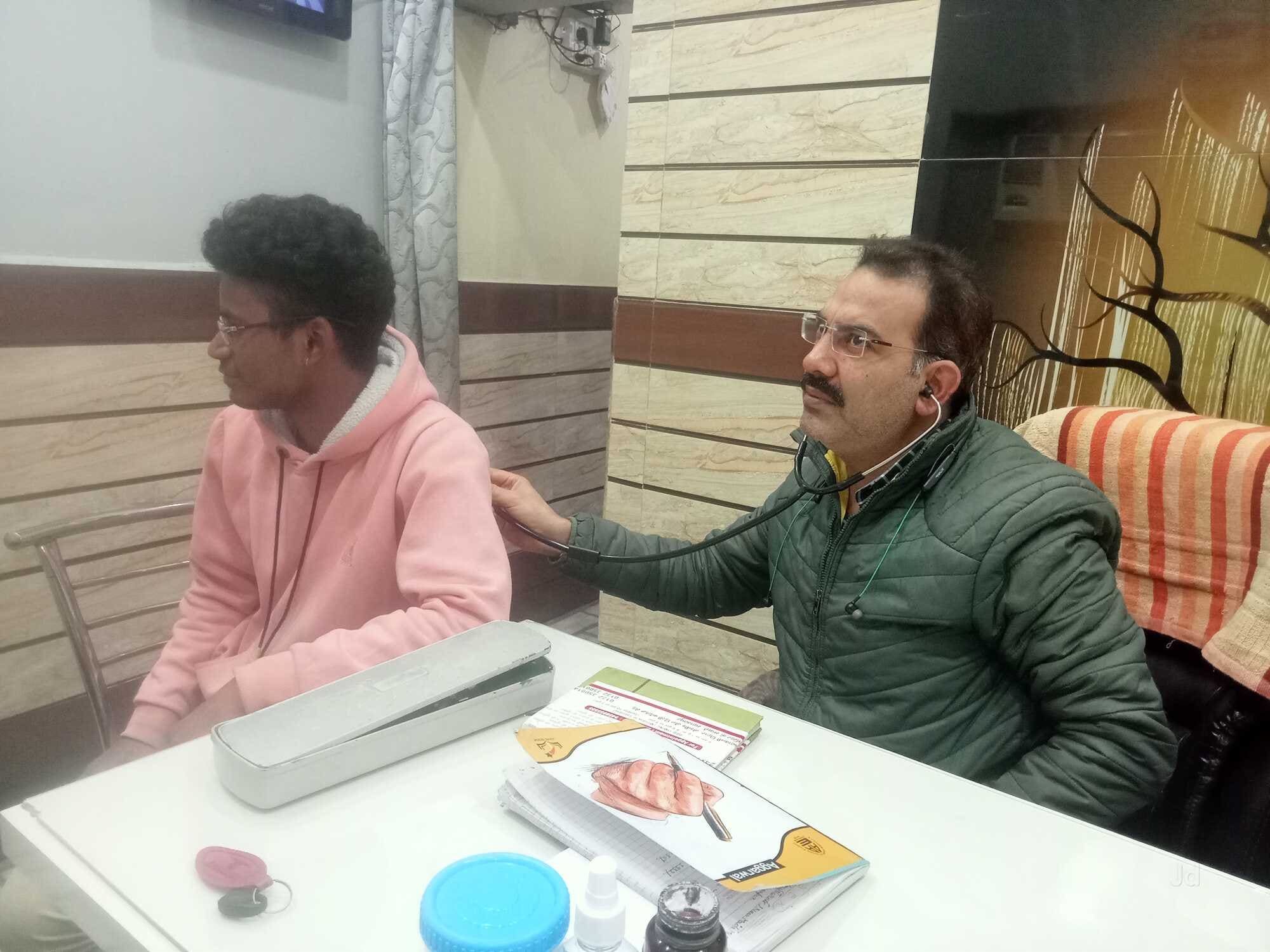 Experienced Doctors Providing Healthcare